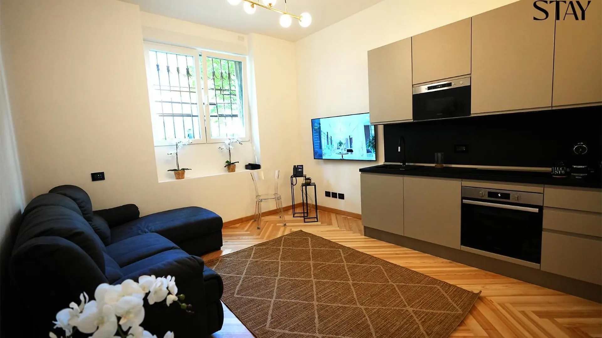 San Babila - Duomo Luxury Milanese Apartment
