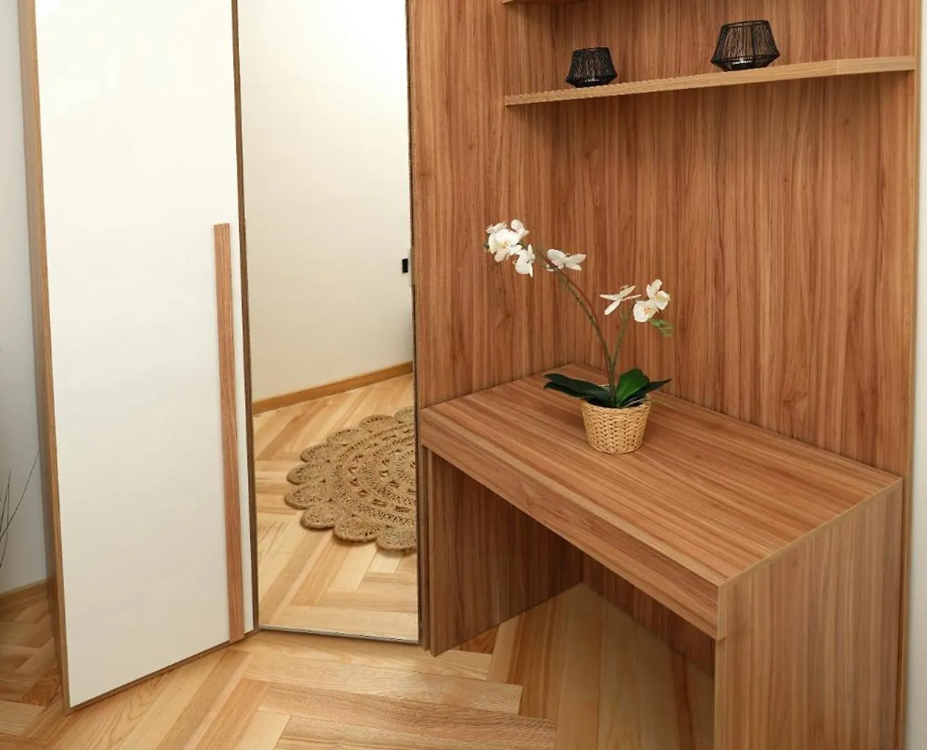 San Babila - Duomo Luxury Milanese Apartment 0*, Milan